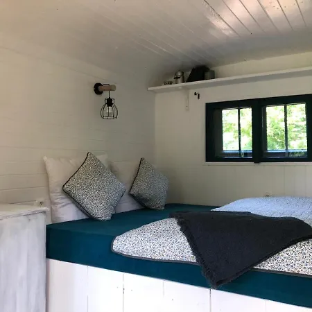 Camping Kouzelna Maringotka Chřibská