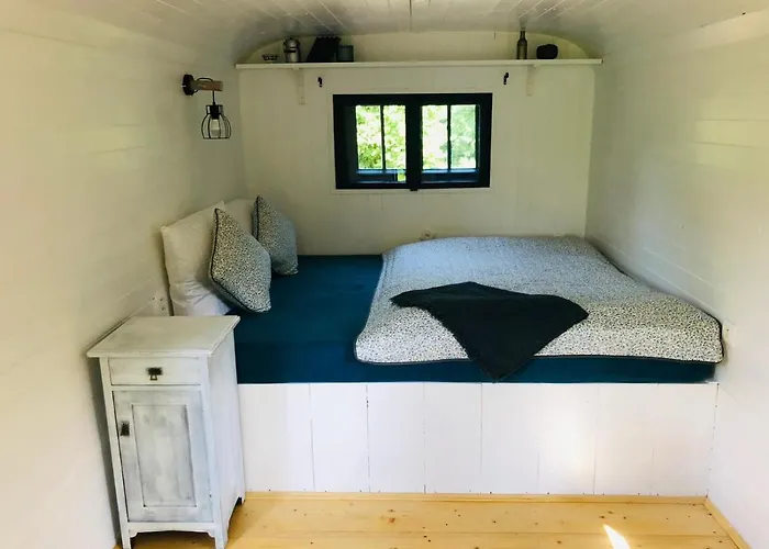 Kouzelna Maringotka Camping *